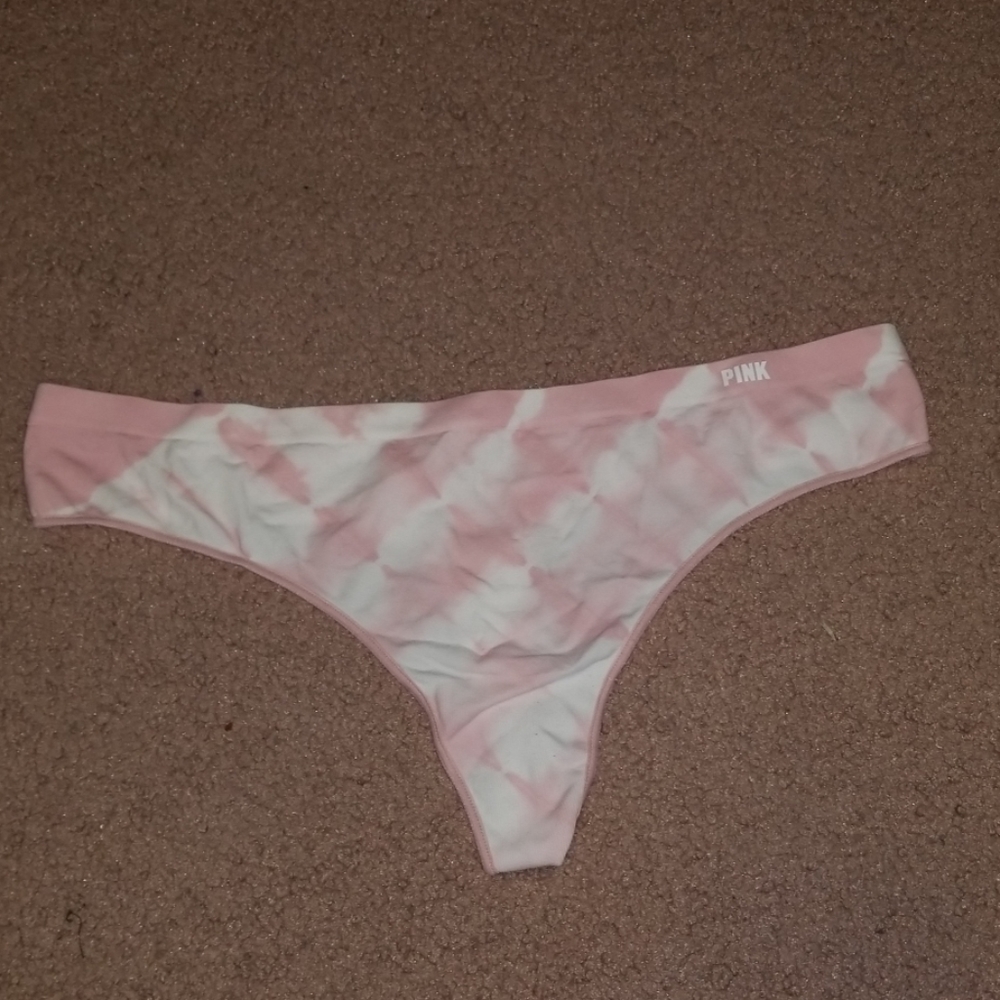 VS PINK Seamless Thong